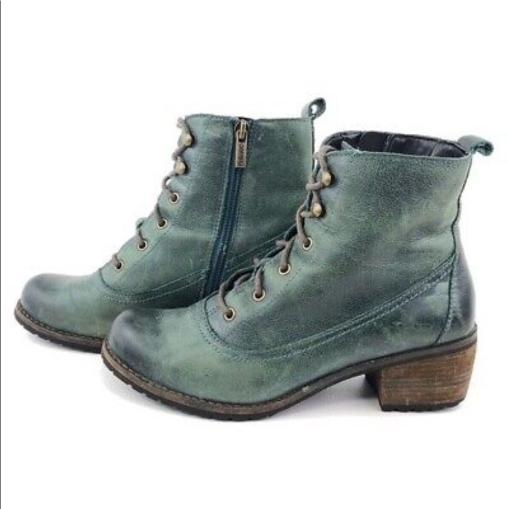 Aetrex SKYLER ANKLE LACE UP BOOT colour is beautiful green blue